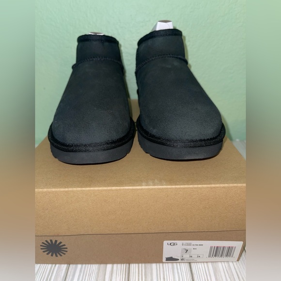 Brand NEW in box Ultra Mini Classic Black, Size 7 - Picture 6 of 10
